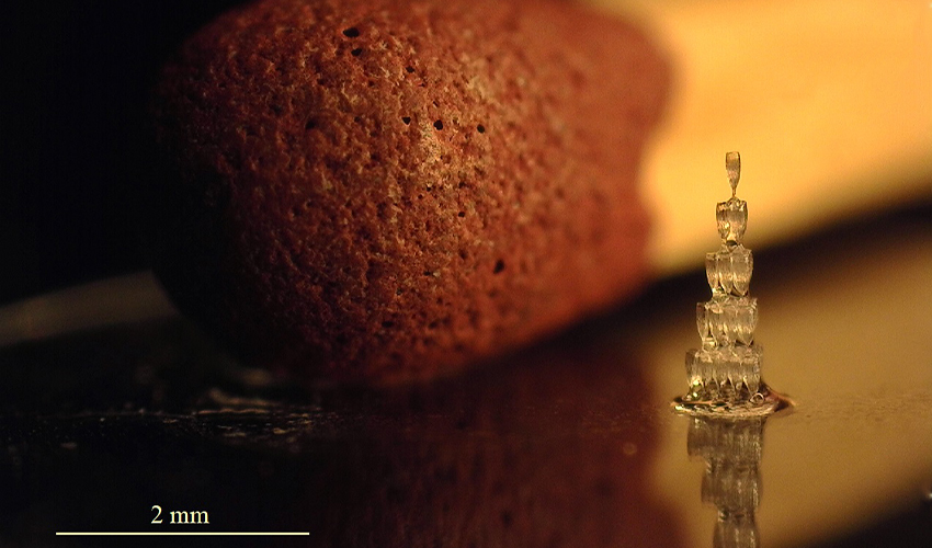 champagne pyramid