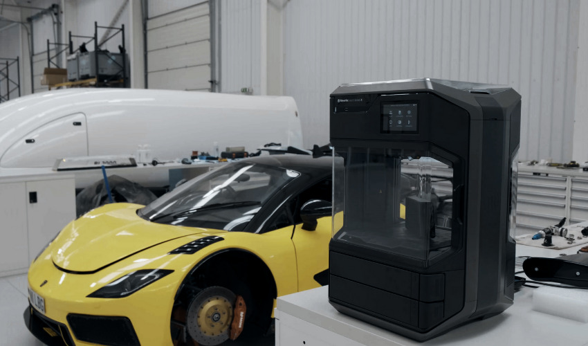 Arash Motor Company car and MakerBot 3D printer