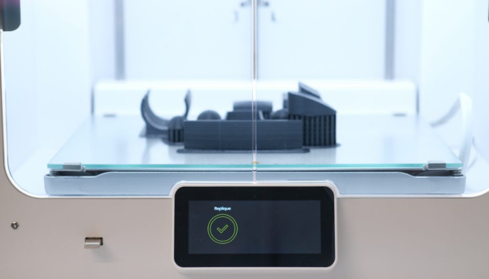 3D printer with digital display