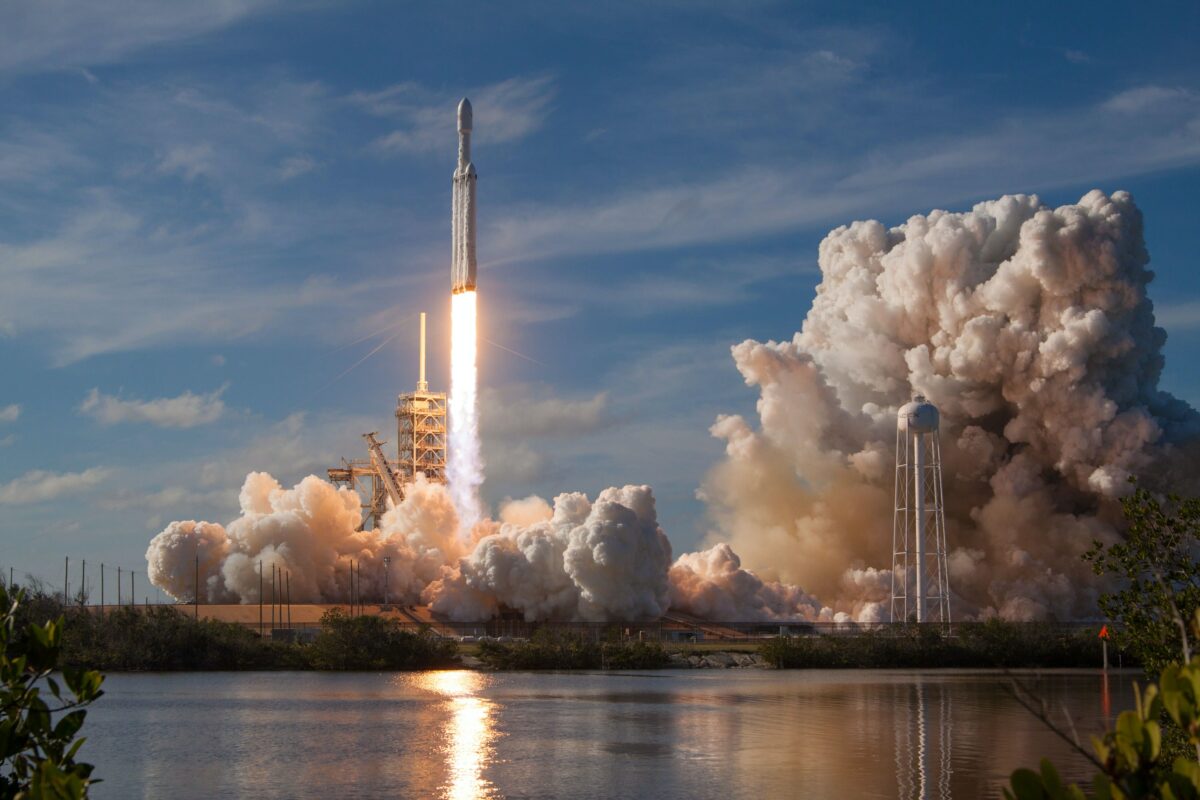 Rocket ship takeoff SpaceX