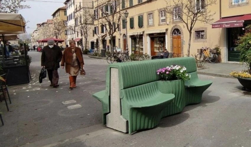 3D printed recycled benches