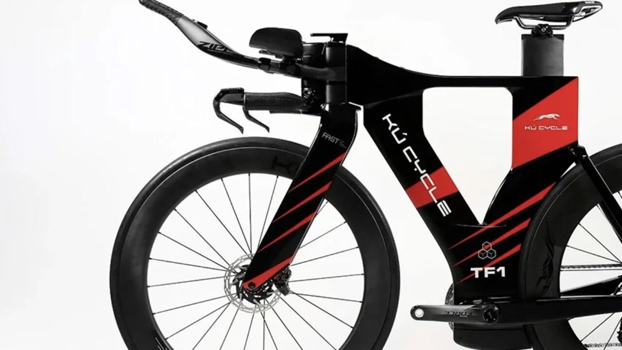 carbon triathlon bike