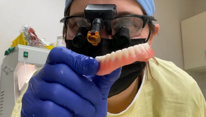 A prosthodontist who uses 3D printing
