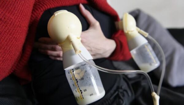 Many mothers have problems breastfeeding, yet the issue has not received much scientific attention to date (Image: Blick)