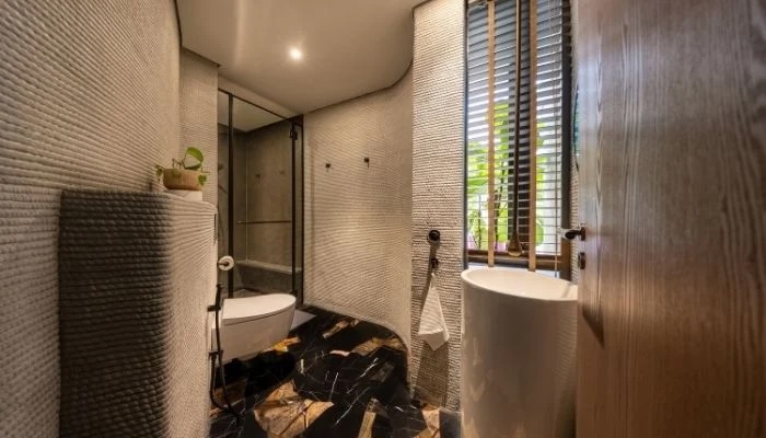 One of the house's bathrooms. (Credit: STUDIOWONGS)