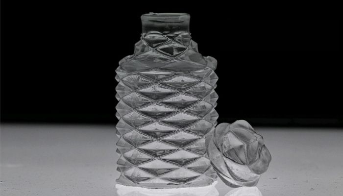 An example of a 3D printed bottle from the printer. (Photo Credit: Glassomer)