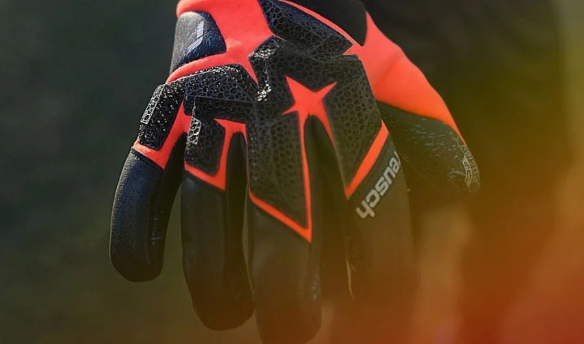 Attrakt Fusion Carbon