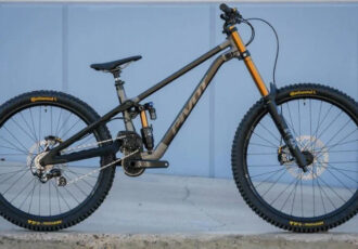 Pivot Cycles
