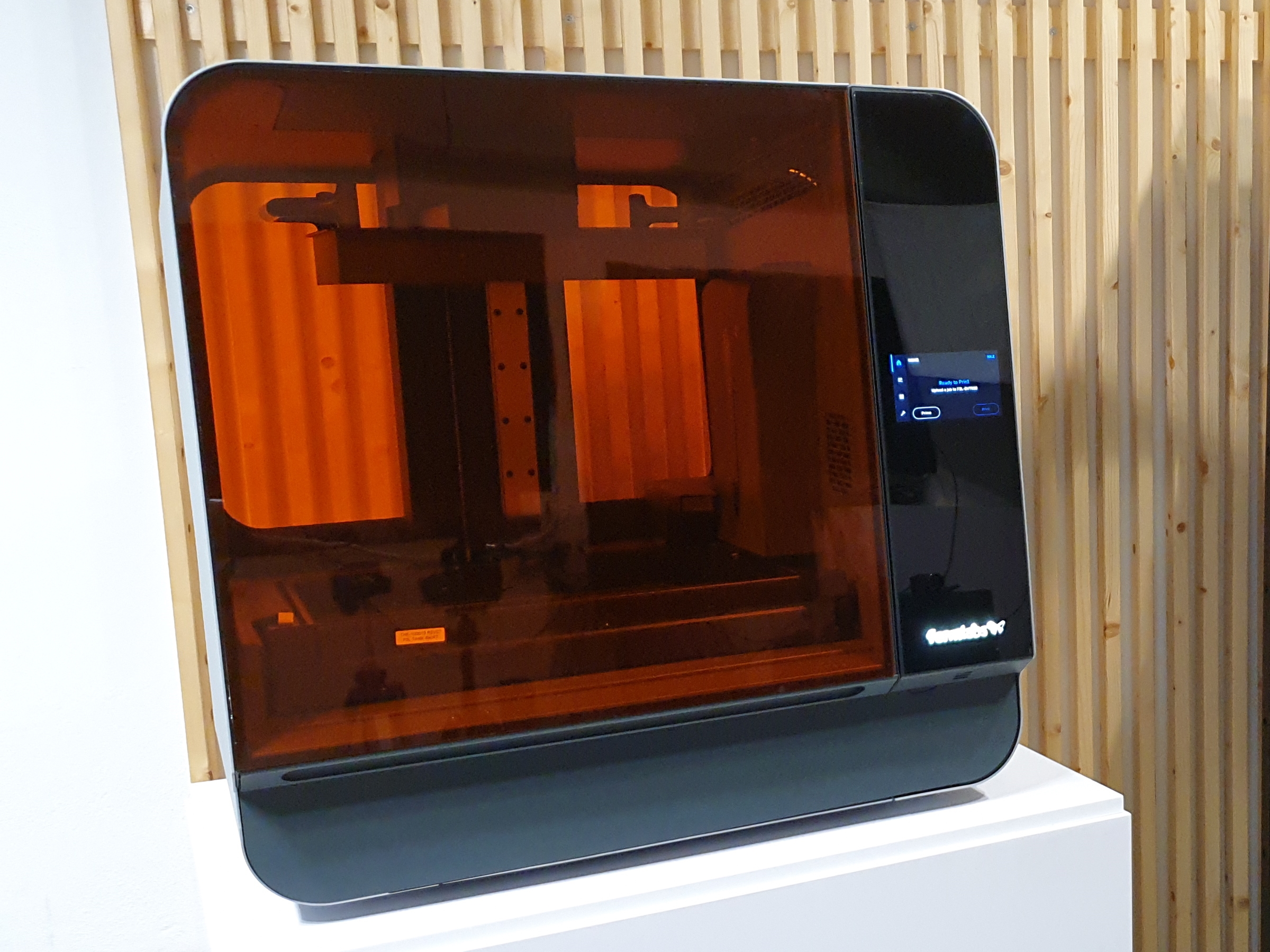 Form 3L di Formlabs