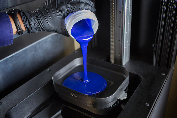 La technologie CLIP utilise une résine liquide de polymères
